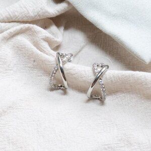 Kendra Scott Annie Infinity Huggie Earrings | White Crystal Silver